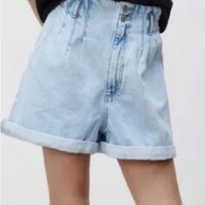 Zara Denim shorts pleated high waisted Size 6